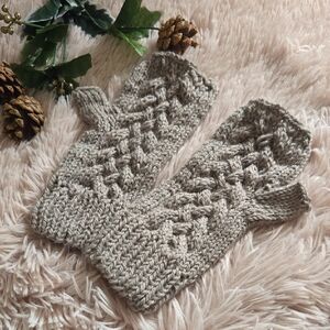 Natural Cable Handknit Fingerless Gloves Patons Classic 100% Worsted wool